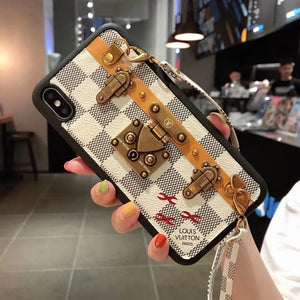 Fashion lock diagonal strap phone case