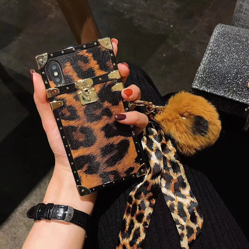 Leopard hair ball lanyard phone case