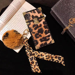 Leopard hair ball lanyard phone case