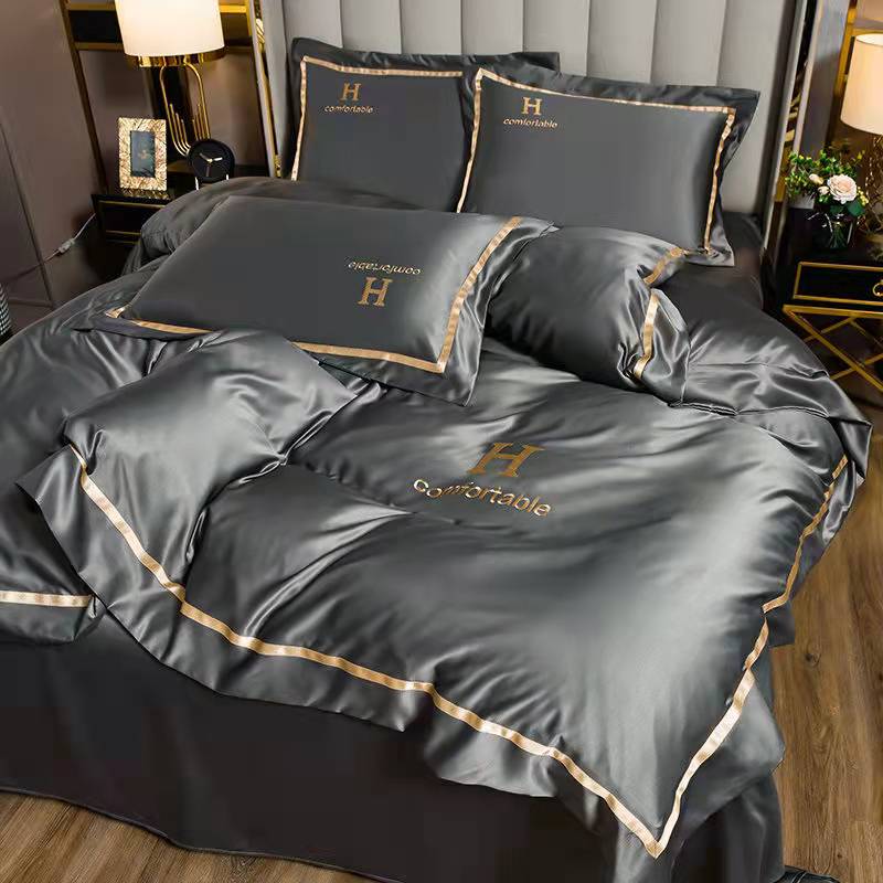 High quality Comfortable Silk ice silk Four-Piece Suit  Bed Supplies