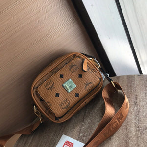 SHOULDER BAG