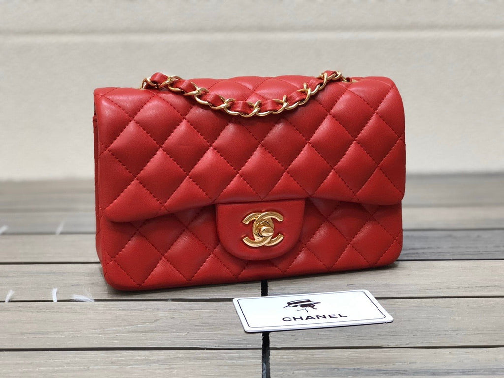 Chanel red 20cm