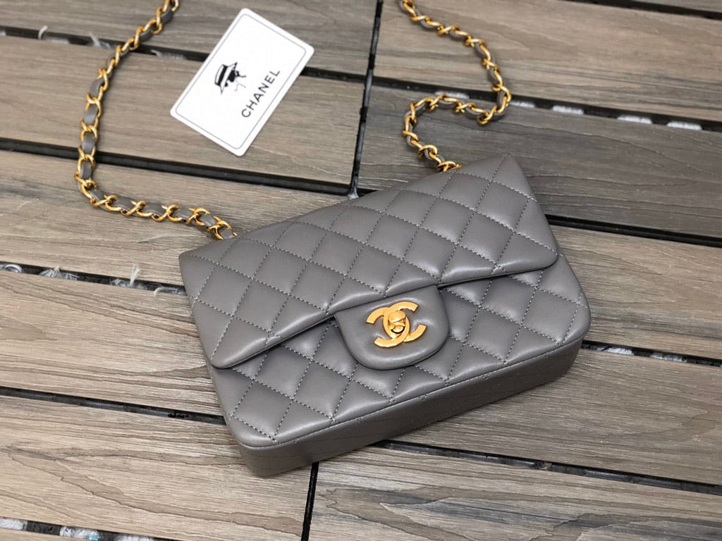 Chanel gray 20cm